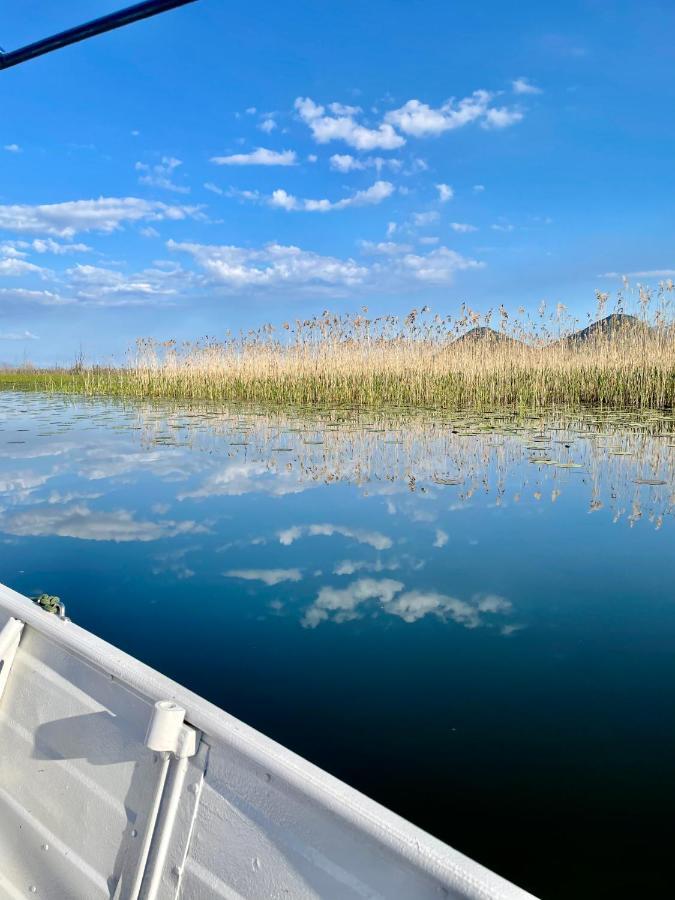 Lake House Puro Dodosi Екстериор снимка