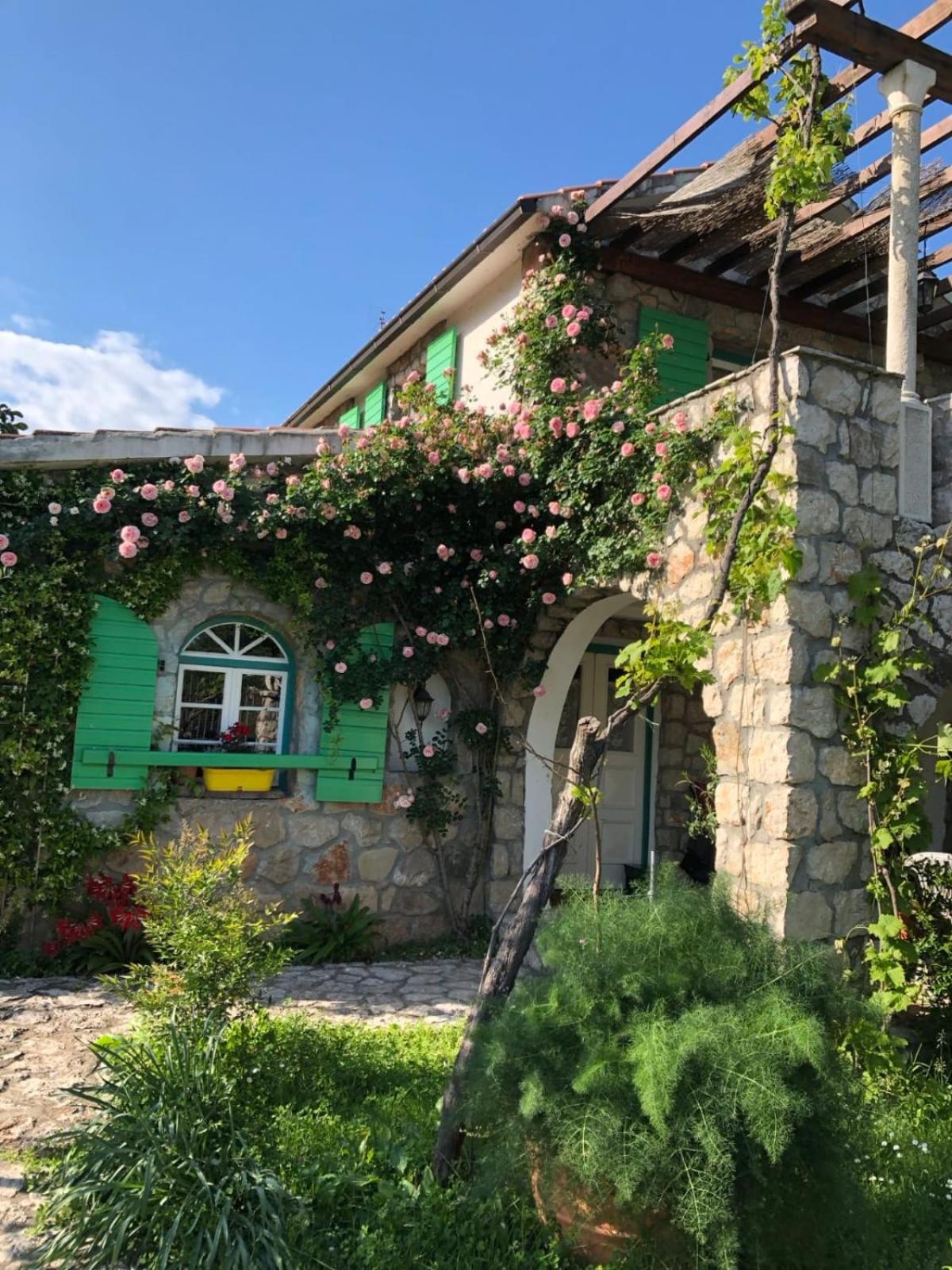 Lake House Puro Dodosi Екстериор снимка