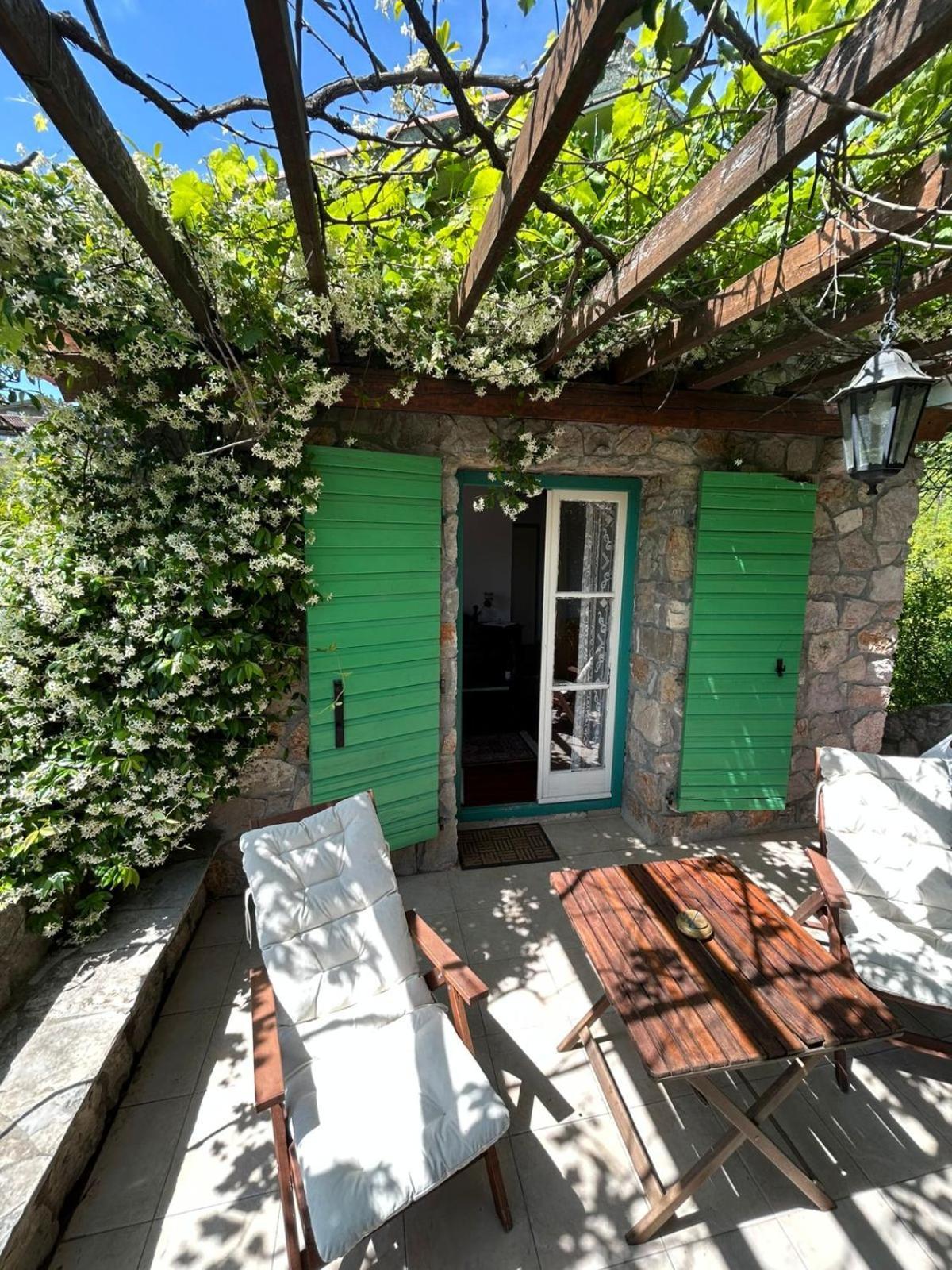 Lake House Puro Dodosi Екстериор снимка