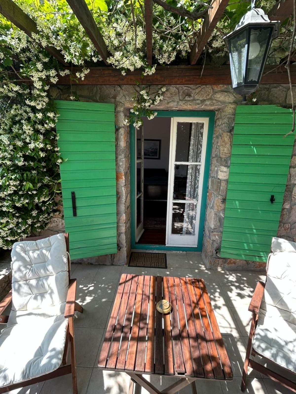 Lake House Puro Dodosi Екстериор снимка