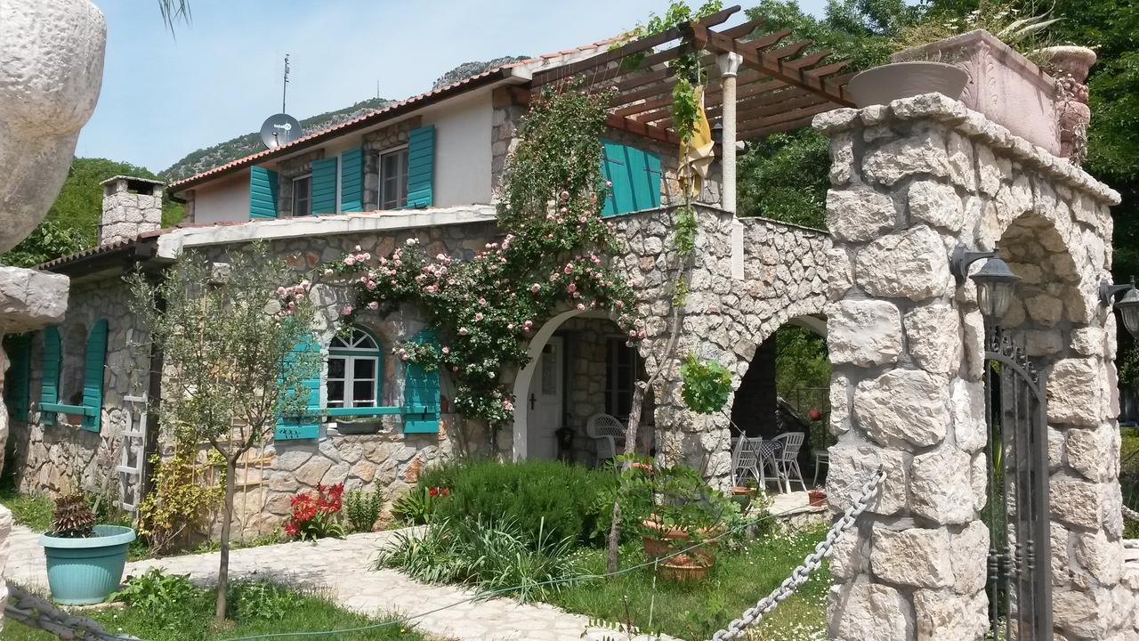Lake House Puro Dodosi Екстериор снимка